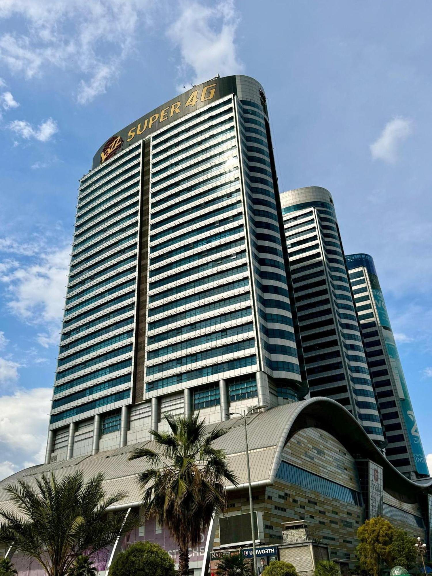 Centaurus Apartment Islamabad Bagian luar foto